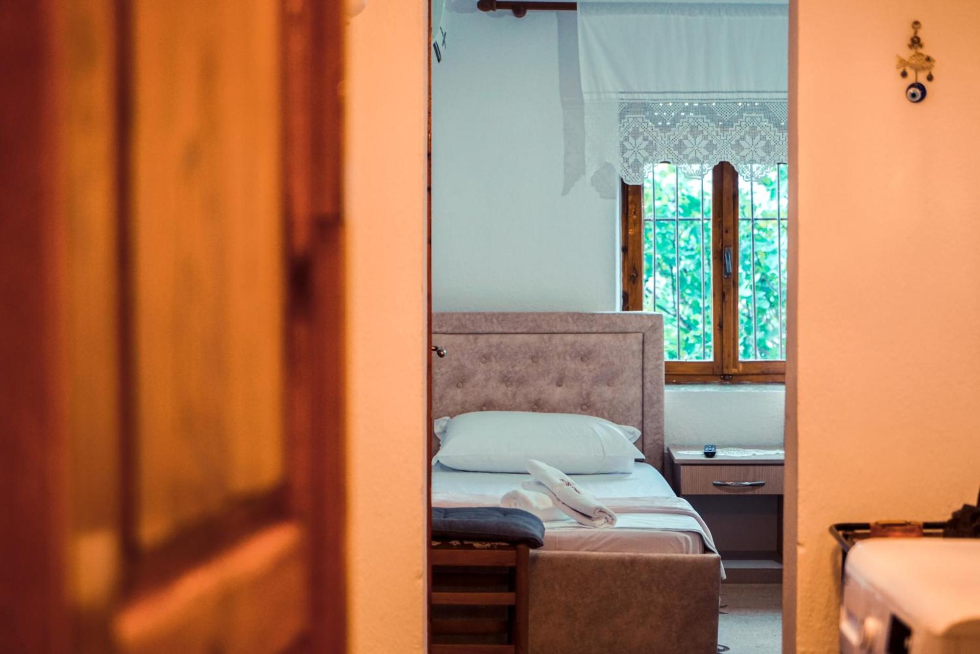 Guesthouse Arber Gjirokaster Exterior photo