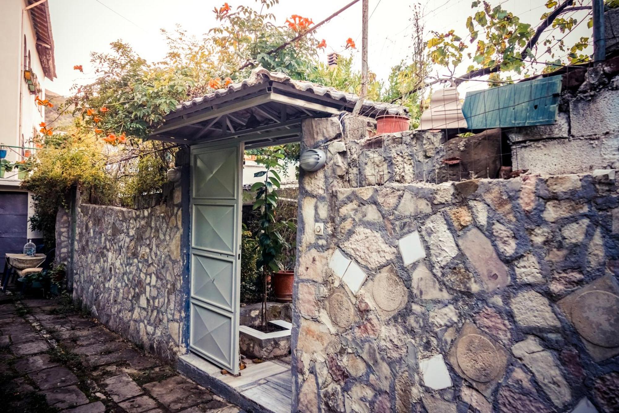 Guesthouse Arber Gjirokaster Exterior photo